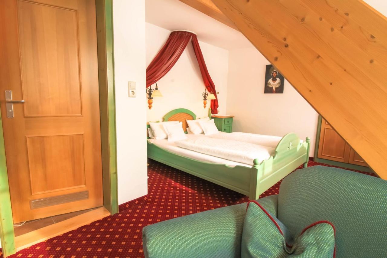 Gasthaus Zum Kreuz Sankt Märgen Esterno foto